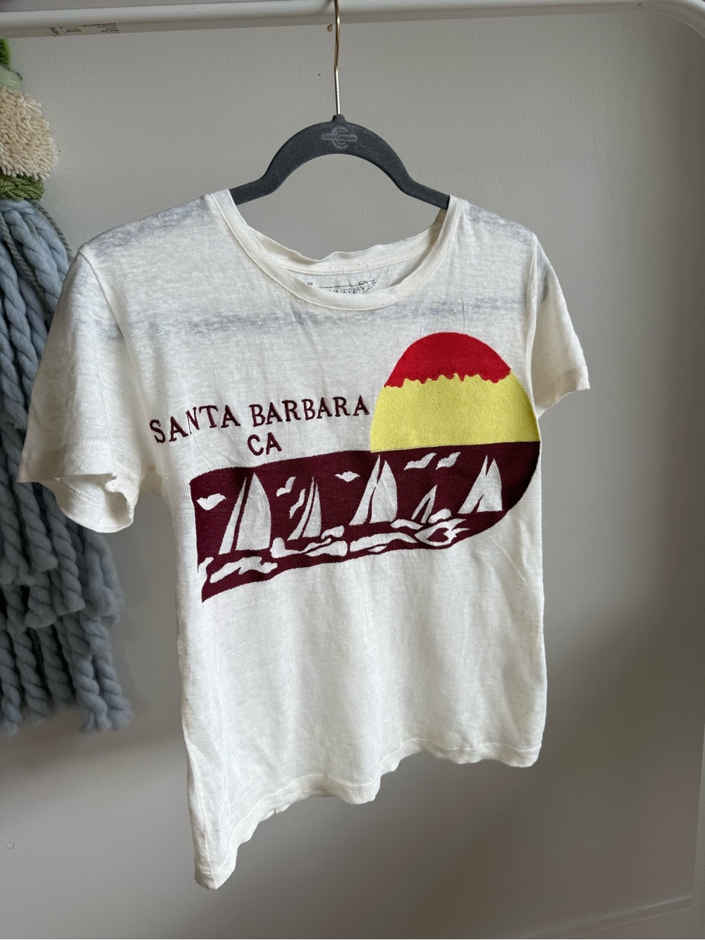 Banner Day Santa Barbara 100% Linen Slub Sunset Embroidered Cream Tee XS